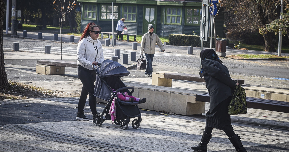 A fiatalok ügye és az idősgondozás